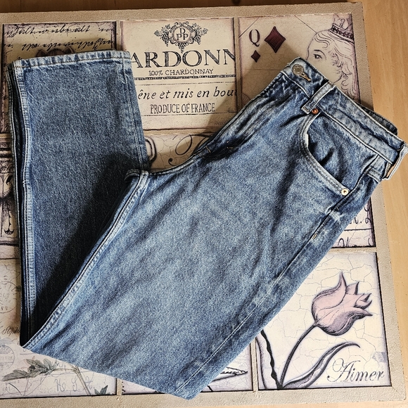 H&M Slim Stretchy High Waisted Jean's & Denim - Picture 2 of 6